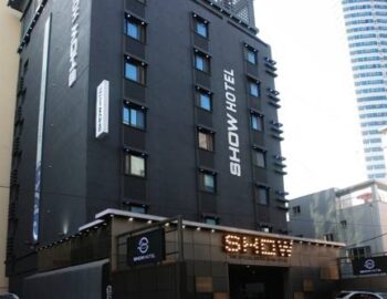Show Hotel